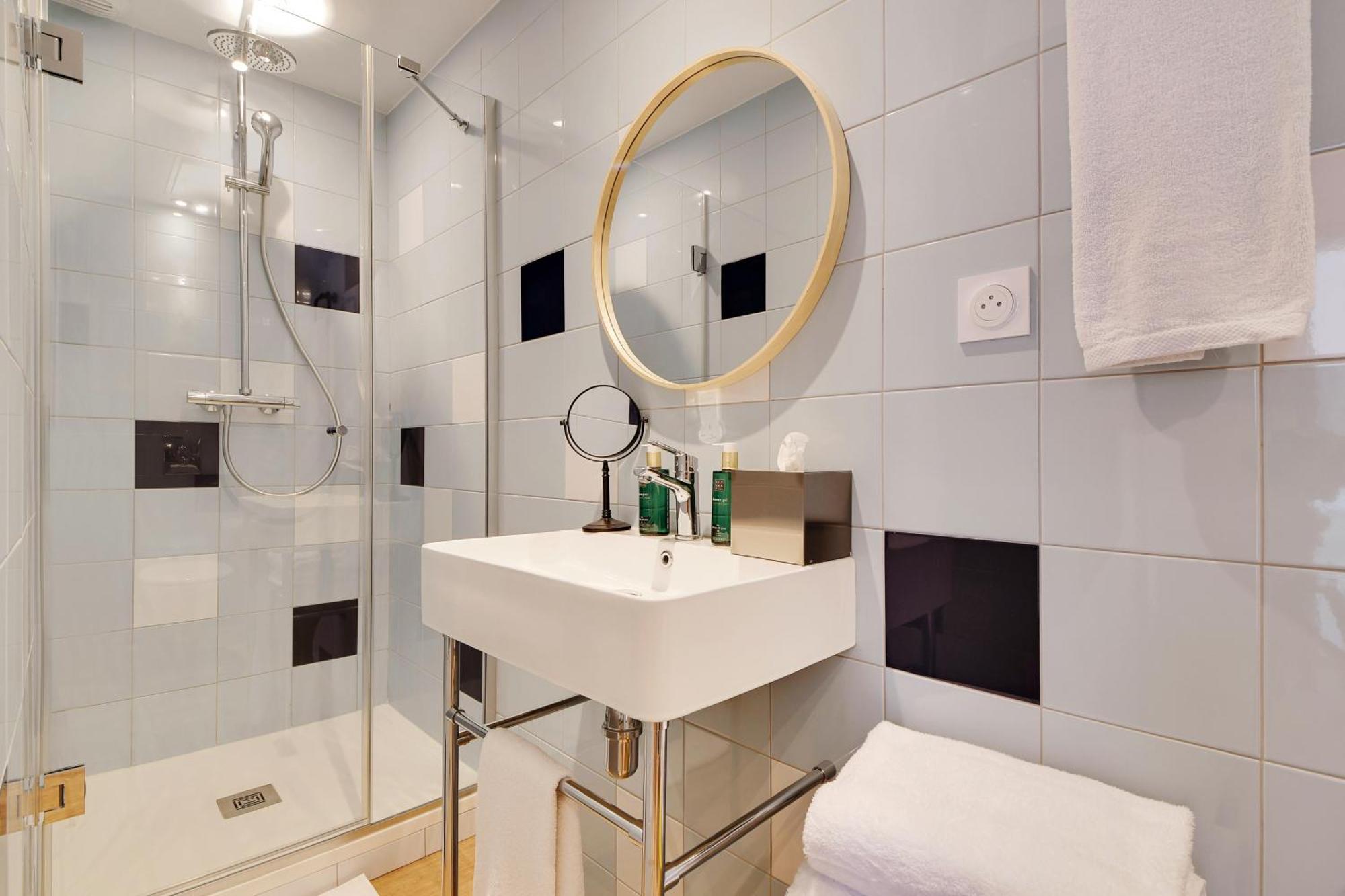 Hotel Cocoon Saint-Ouen  ภายนอก รูปภาพ